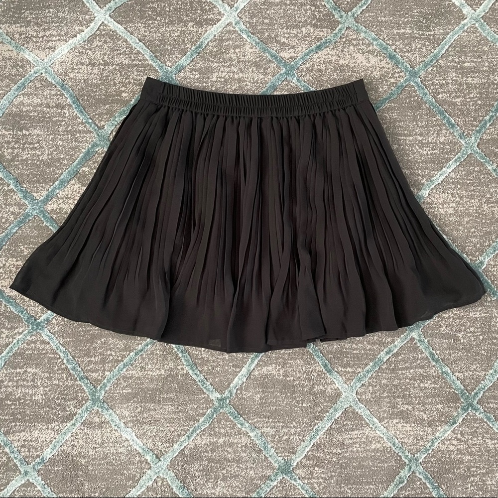 NWOT Candies Pleated Sheer Chiffon Miniskirt for Women